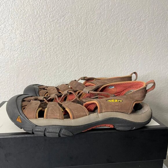 Keen Newport H2 Brown Nubuck Outdoor Hiking Water Sport Sandals Men\'s Size 9.5 main image 5